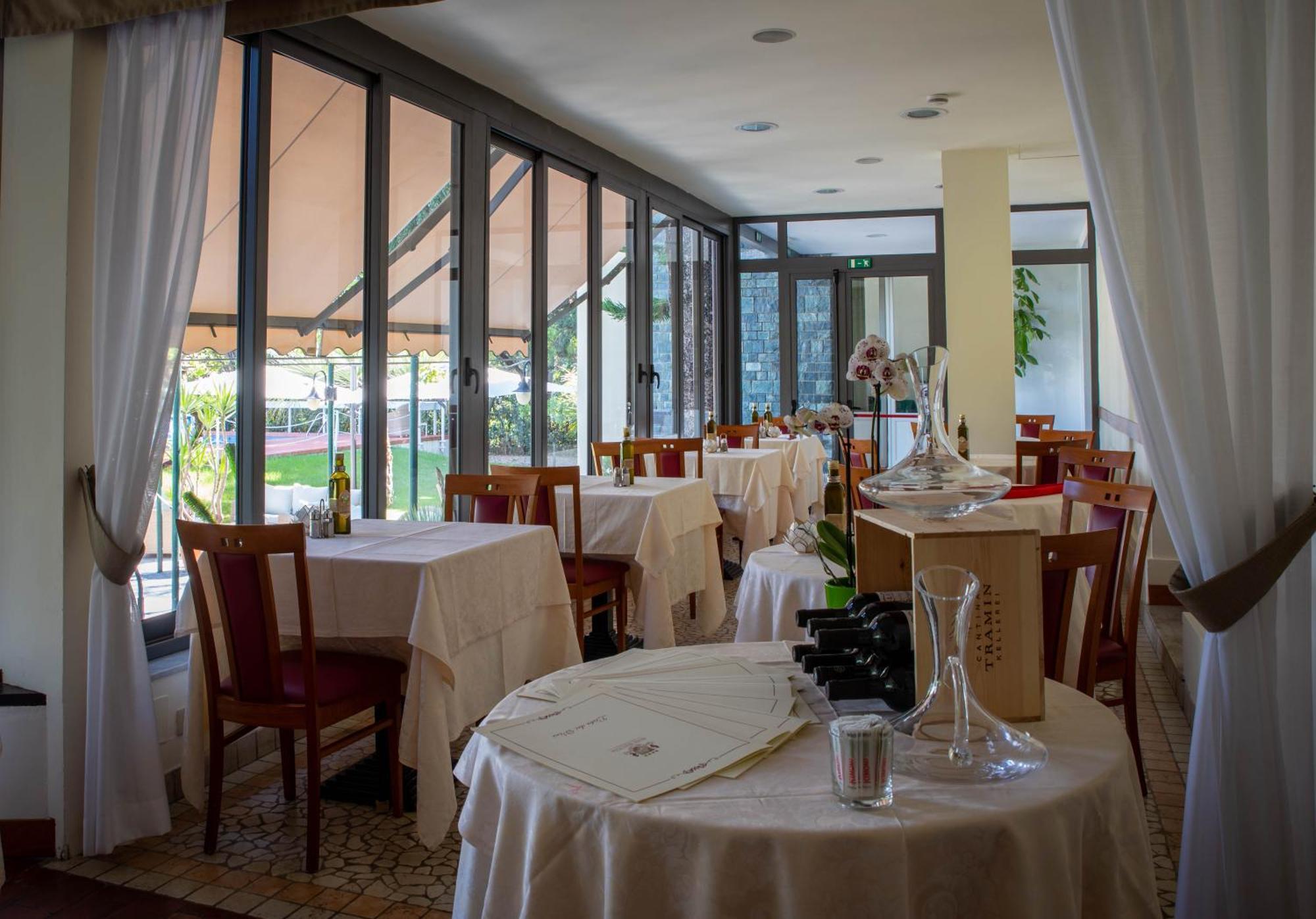Hotel Eden Park Diano Marina Eksteriør bilde