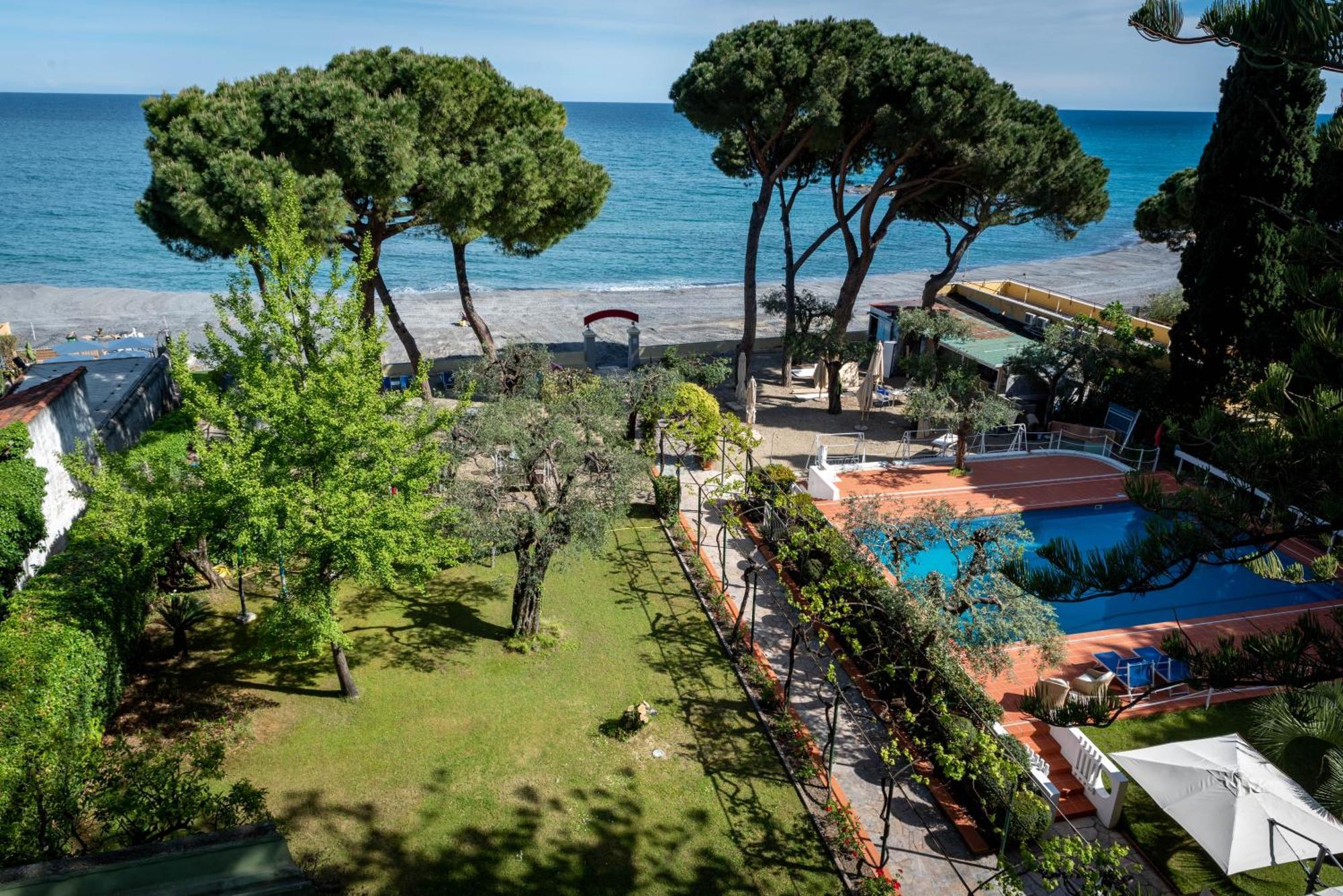 Hotel Eden Park Diano Marina Eksteriør bilde