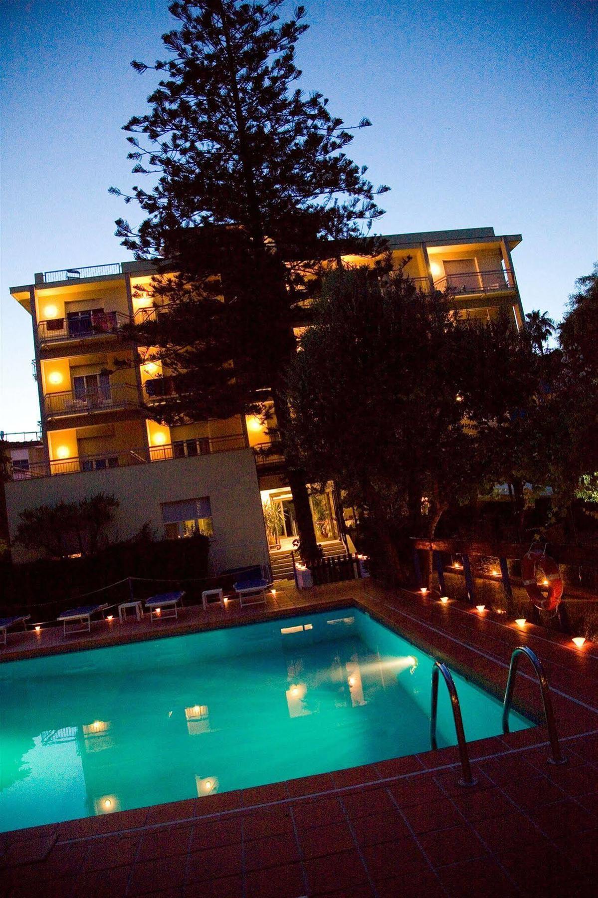 Hotel Eden Park Diano Marina Eksteriør bilde